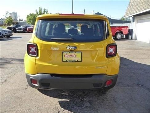 Used 2016 Jeep Renegade Sport w/ Power & Air Group FWD image 7
