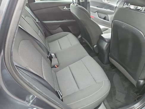 Used 2021 Kia Forte LXS image 19