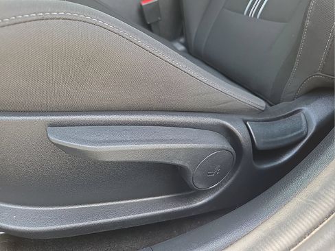 Used 2025 Hyundai Elantra SEL FWD image 15