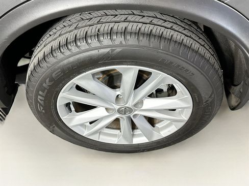 Used 2017 Nissan Rogue Sport SV image 11