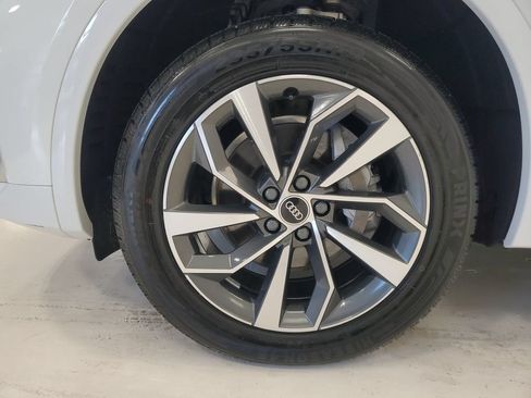 Used 2021 Audi Q5 2.0T Premium w/ Convenience Package AWD/4WD image 8