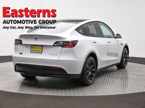 Used 2021 Tesla Model Y Long Range AWD/4WD image 5