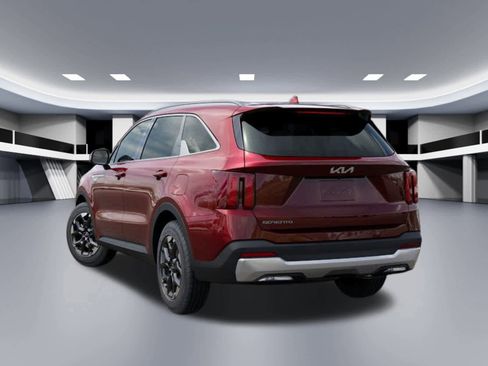 New 2025 Kia Sorento S image 4