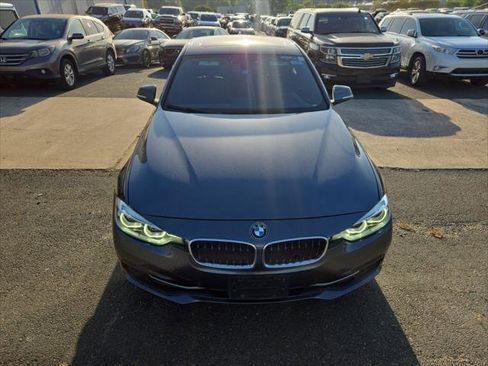Used 2017 BMW 330i Sedan RWD image 9