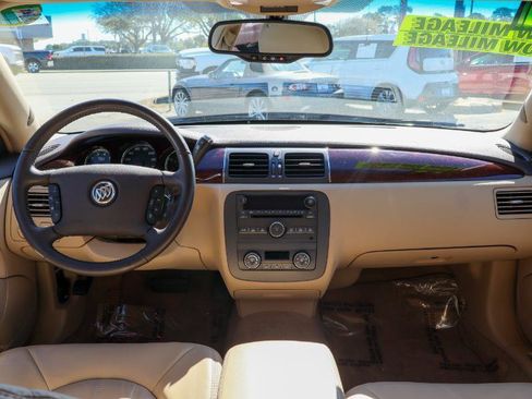 Used 2011 Buick Lucerne CXL image 13