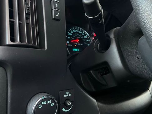 Used 2024 GMC Savana 2500 w/ Driver Convenience Package image 18