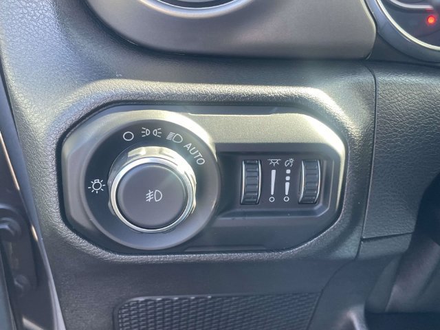 Used 2019 Jeep Wrangler Unlimited Sport S AWD/4WD image 24
