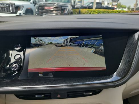 Used 2022 Buick Envision Essence w/ Safety Package image 10