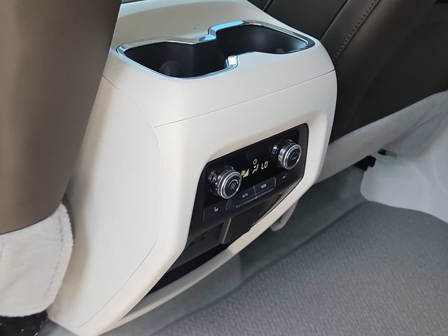 Used 2025 GMC Acadia Denali FWD image 11