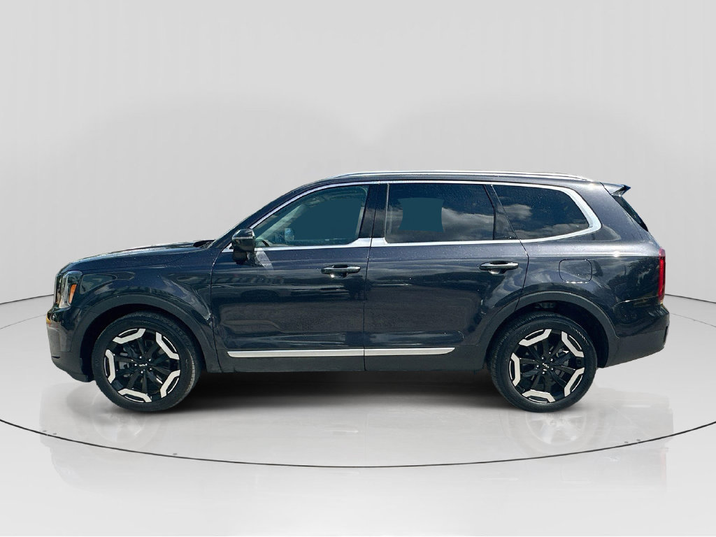 Used 2025 Kia Telluride S FWD image 4