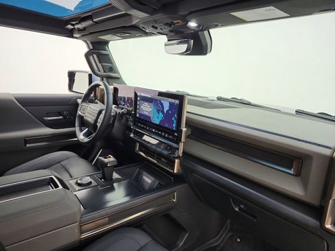 Used 2024 GMC Hummer EV 3X w/ Omega Edition AWD/4WD image 17