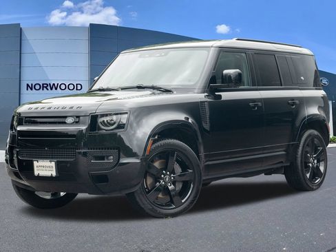 Used 2024 Land Rover Defender 110 X-Dynamic SE AWD/4WD image 1