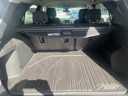 Used 2019 Chevrolet Equinox LT w/ Driver Convenience Package FWD image 12