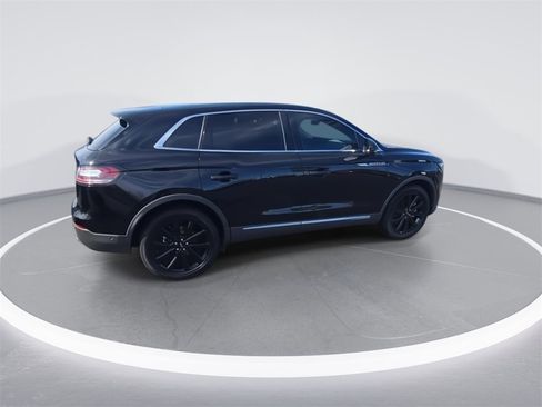 Used 2022 Lincoln Nautilus Reserve w/ Equipment Group 201A image 9