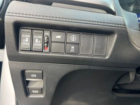 Used 2024 Honda Odyssey Sport image 15