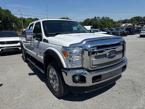 Used 2016 Ford F250 Lariat w/ Lariat Ultimate Package AWD/4WD image 2