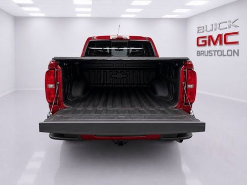 Used 2021 Chevrolet Colorado Z71 w/ Safety Package AWD/4WD image 8