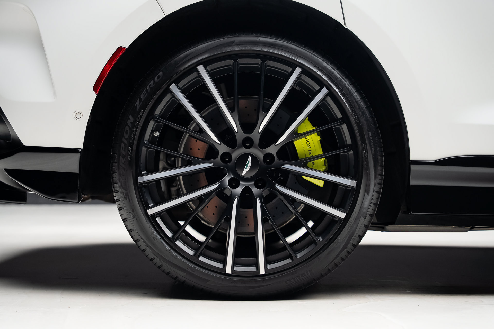 Used 2023 Aston Martin DBX 707 AWD/4WD image 38