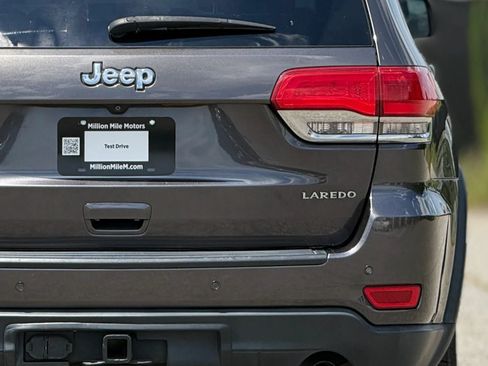 Used 2016 Jeep Grand Cherokee Laredo w/ Quick Order Package 23E AWD/4WD image 14