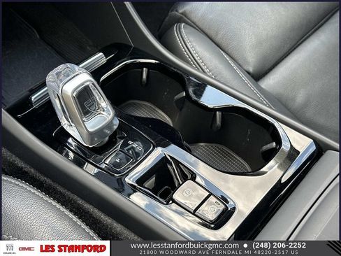 Used 2023 Volvo XC40 B5 Ultimate w/ Climate Package AWD/4WD image 33