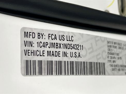 Used 2022 Jeep Cherokee Trailhawk w/ Trailer Tow Group image 30