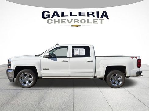 Used 2018 Chevrolet Silverado 1500 LT w/ LT Eassist Package image 4