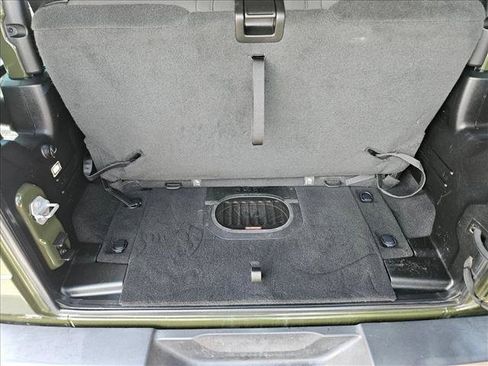 Used 2021 Jeep Wrangler Rubicon AWD/4WD image 6