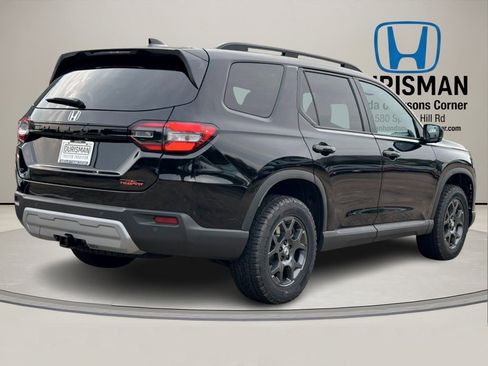 New 2025 Honda Pilot TrailSport image 3