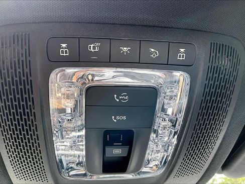 Used 2025 Mercedes-Benz GLE 450e 4MATIC image 37