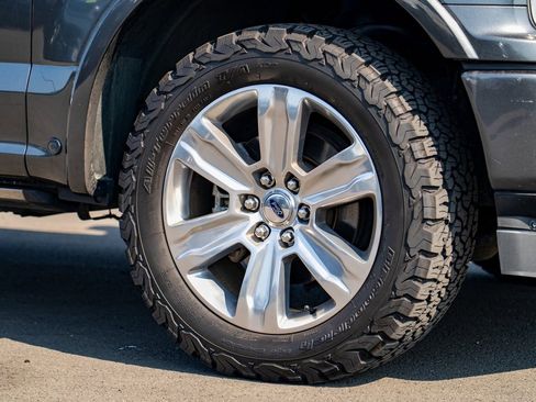 Used 2019 Ford F150 Platinum w/ Technology Package image 8