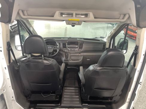 Used 2022 Ford Transit 250 Medium Roof AWD image 22