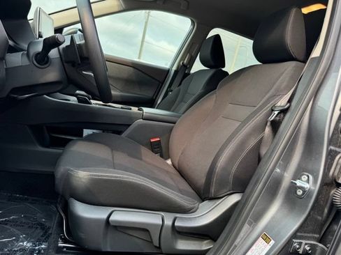 Used 2023 Nissan Rogue S AWD/4WD image 5