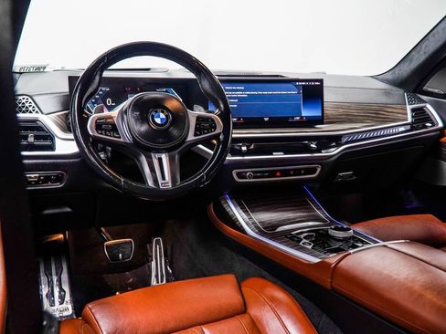 Used 2023 BMW X7 M60i w/ Executive Package AWD/4WD image 18