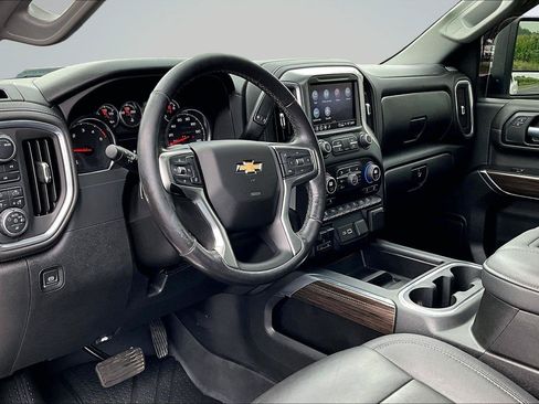 Used 2021 Chevrolet Silverado 2500 LT w/ Convenience Package AWD/4WD image 15