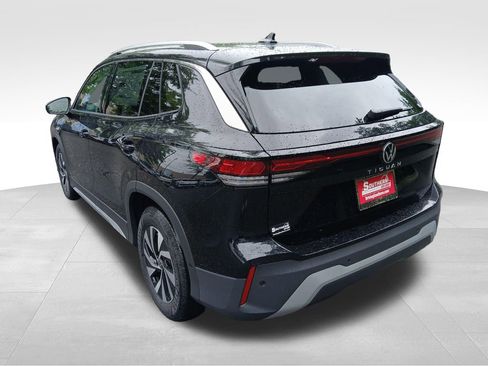 New 2026 Volkswagen Tiguan S FWD image 3