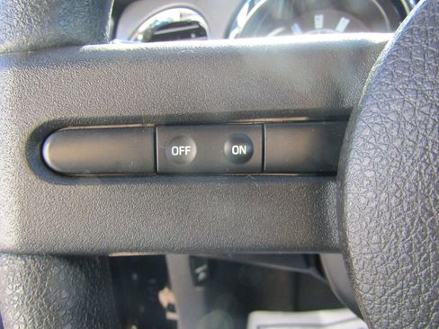 Used 2010 Ford Mustang V6 image 22