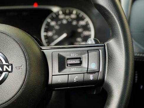 Used 2022 Nissan Rogue SV AWD/4WD image 23