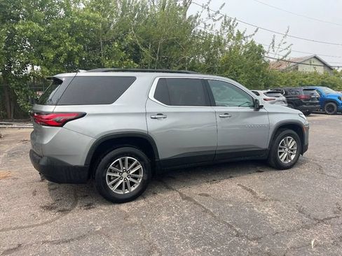 Used 2023 Chevrolet Traverse LT FWD image 10