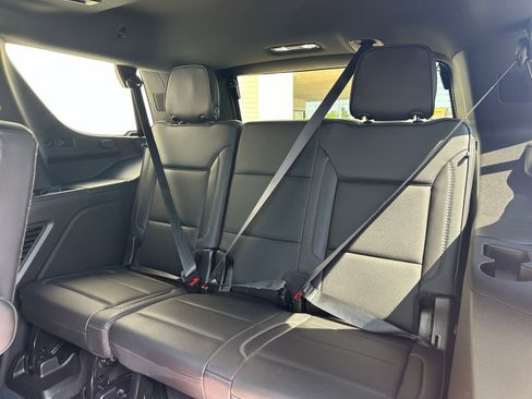 Used 2021 GMC Yukon Denali w/ Denali Ultimate Package AWD/4WD image 23