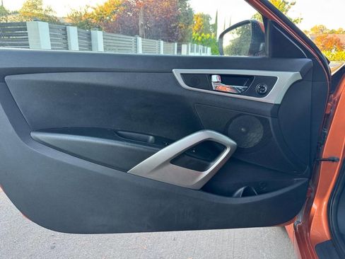 Used 2012 Hyundai Veloster image 12