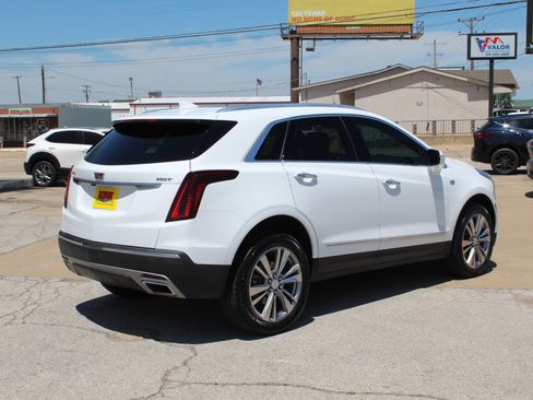 Used 2024 Cadillac XT5 Premium Luxury FWD image 4