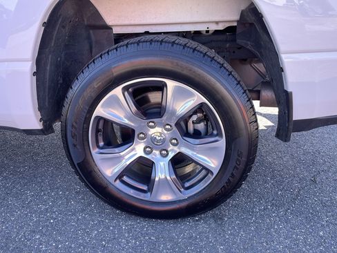 Used 2024 RAM 1500 Laramie image 10