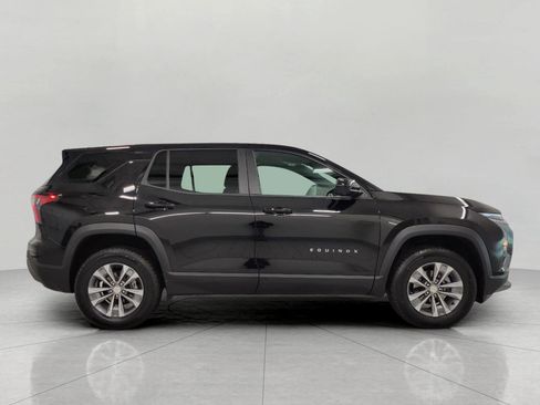 Used 2025 Chevrolet Equinox LT w/ Safety and Technology Package image 11