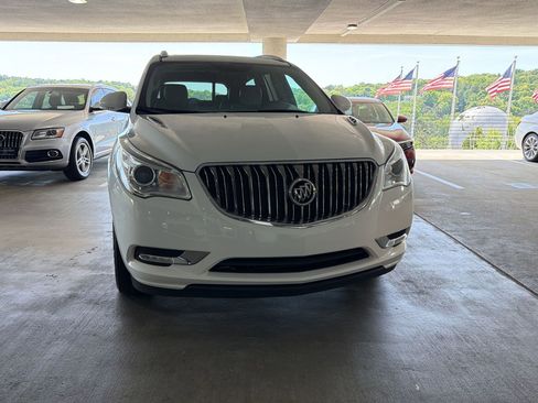 Used 2017 Buick Enclave Leather image 4