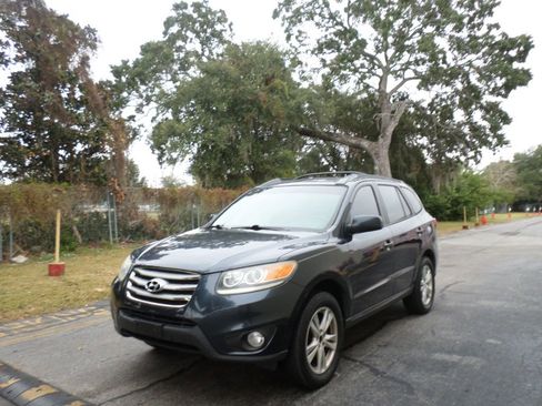Used 2012 Hyundai Santa Fe SE image 4