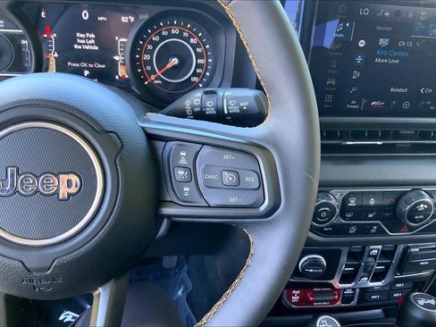 Used 2024 Jeep Wrangler Unlimited Sport AWD/4WD image 24
