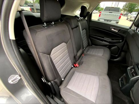 Used 2024 Ford Edge SE w/ Black Appearance Package AWD/4WD image 17