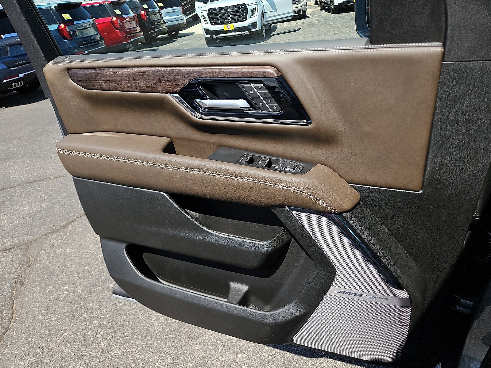 New 2026 GMC Yukon Denali Ultimate AWD/4WD image 15