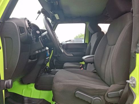 Used 2017 Jeep Wrangler Sport AWD/4WD image 18