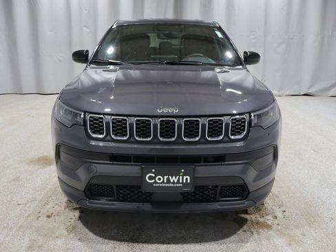 Used 2024 Jeep Compass Sport image 8